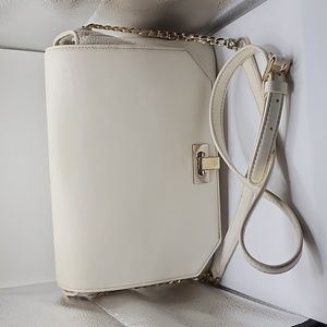 Tory Burch Vintage Off White Pebbled Leather Purse Discontinued